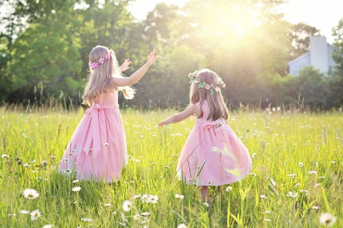 Summer-Little-girls-Children-Playing-Meadow-Kids.jpg